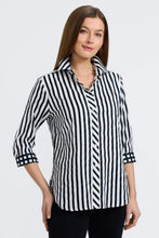 Load image into Gallery viewer, Foxcroft - Blouse - 202984
