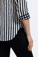 Load image into Gallery viewer, Foxcroft - Blouse - 202984
